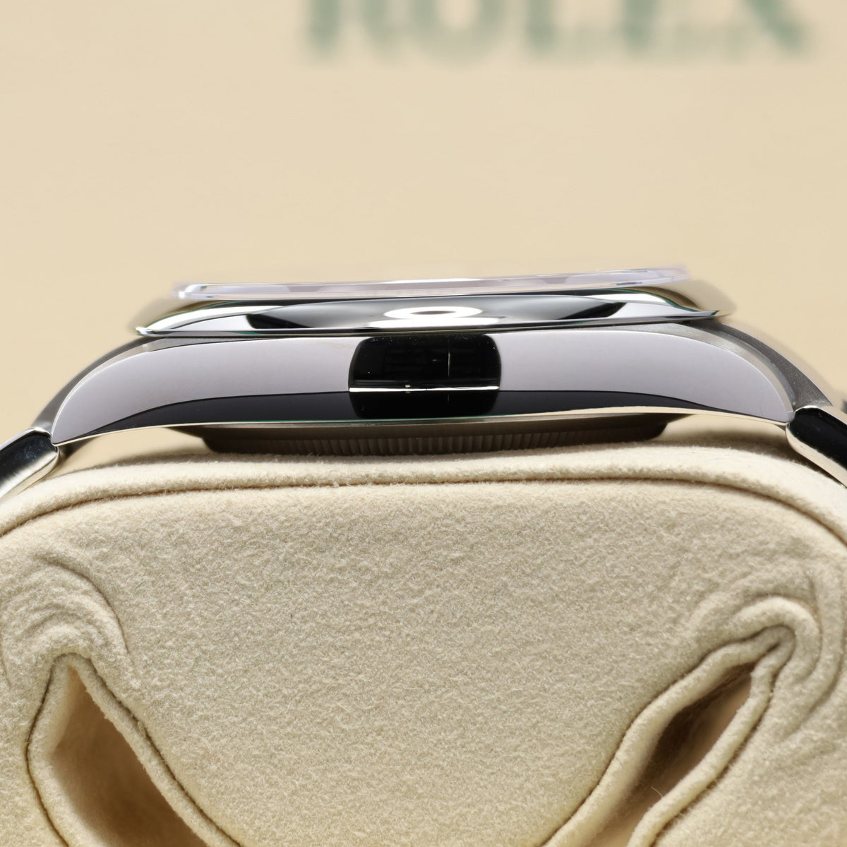 Rolex Oyster Perpetual 2026 Complete 41mm Oystersteel Pink Dial Smooth Domed Bezel Oyster Bracelet 134300