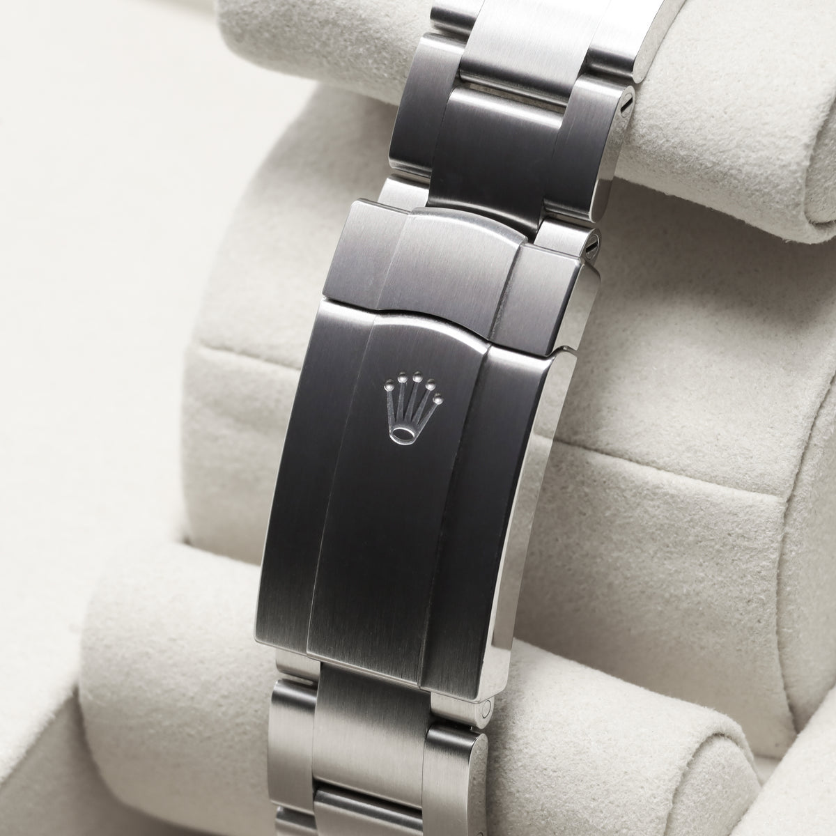 Rolex Oyster Perpetual 2026 Complete 41mm Oystersteel Black Dial Smooth Oystersteel Bezel Oyster Bracelet with Oysterclasp and Easylink Extension 134300