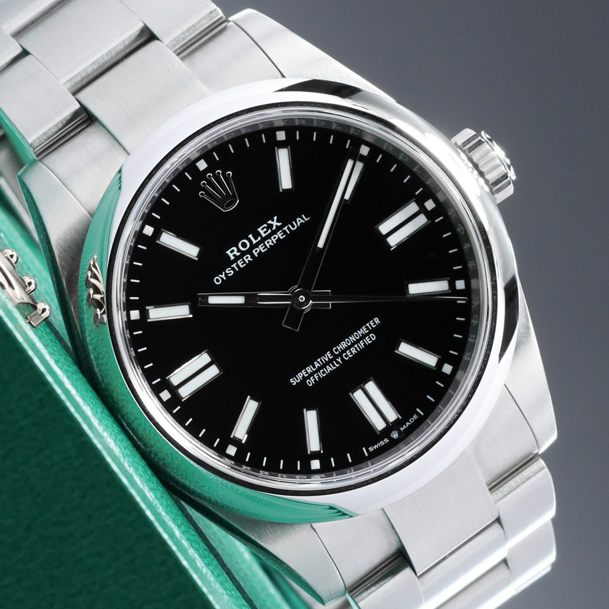 Rolex Oyster Perpetual 2026 Complete 41mm Oystersteel Black Dial Smooth Oystersteel Bezel Oyster Bracelet with Oysterclasp and Easylink Extension 134300