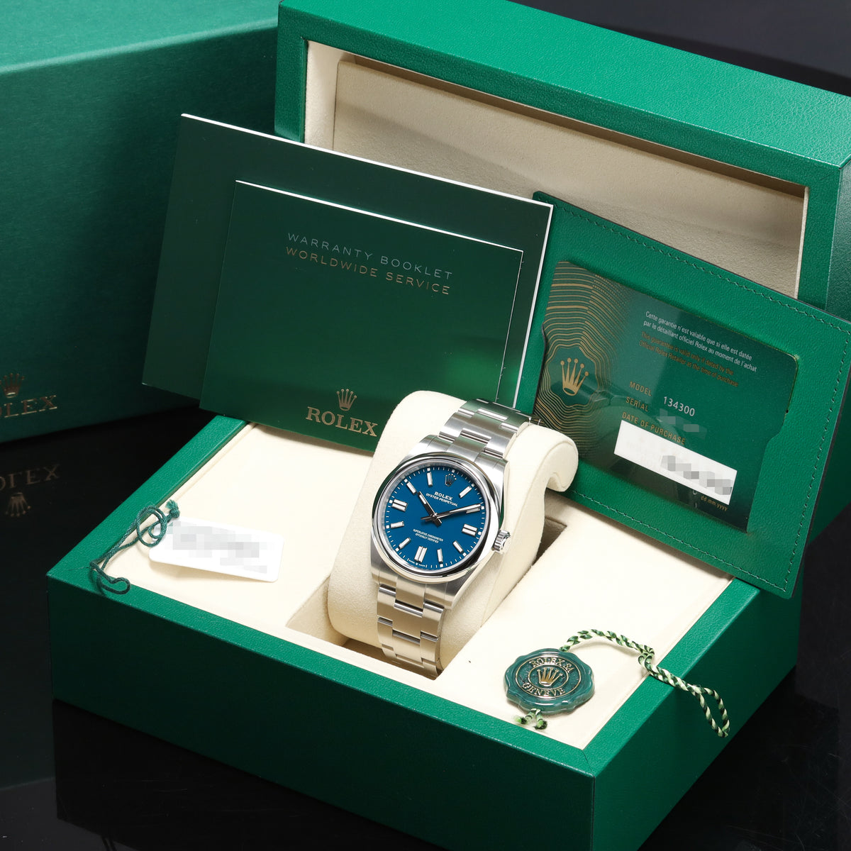 Rolex Oyster Perpetual 2026 Complete 41mm Oystersteeel Med Blue Dial Smooth Domed Bezel Oyster Bracelet 134300