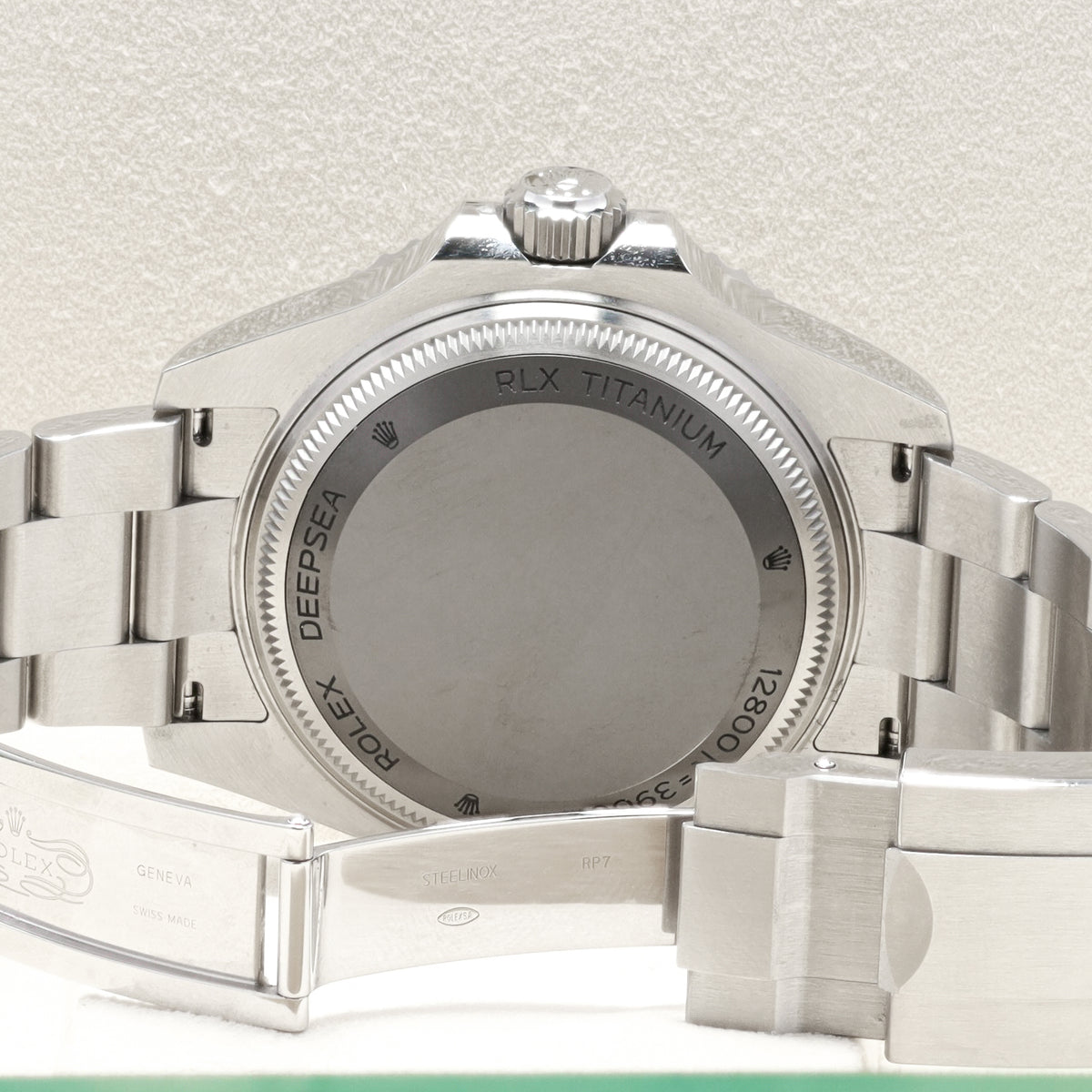 Rolex Sea Dweller 2025 Complete 44mm Oystersteel D-Blue Gradient Dial Black Cerachrom Ceramic Bezel Oyster Bracelet 136660