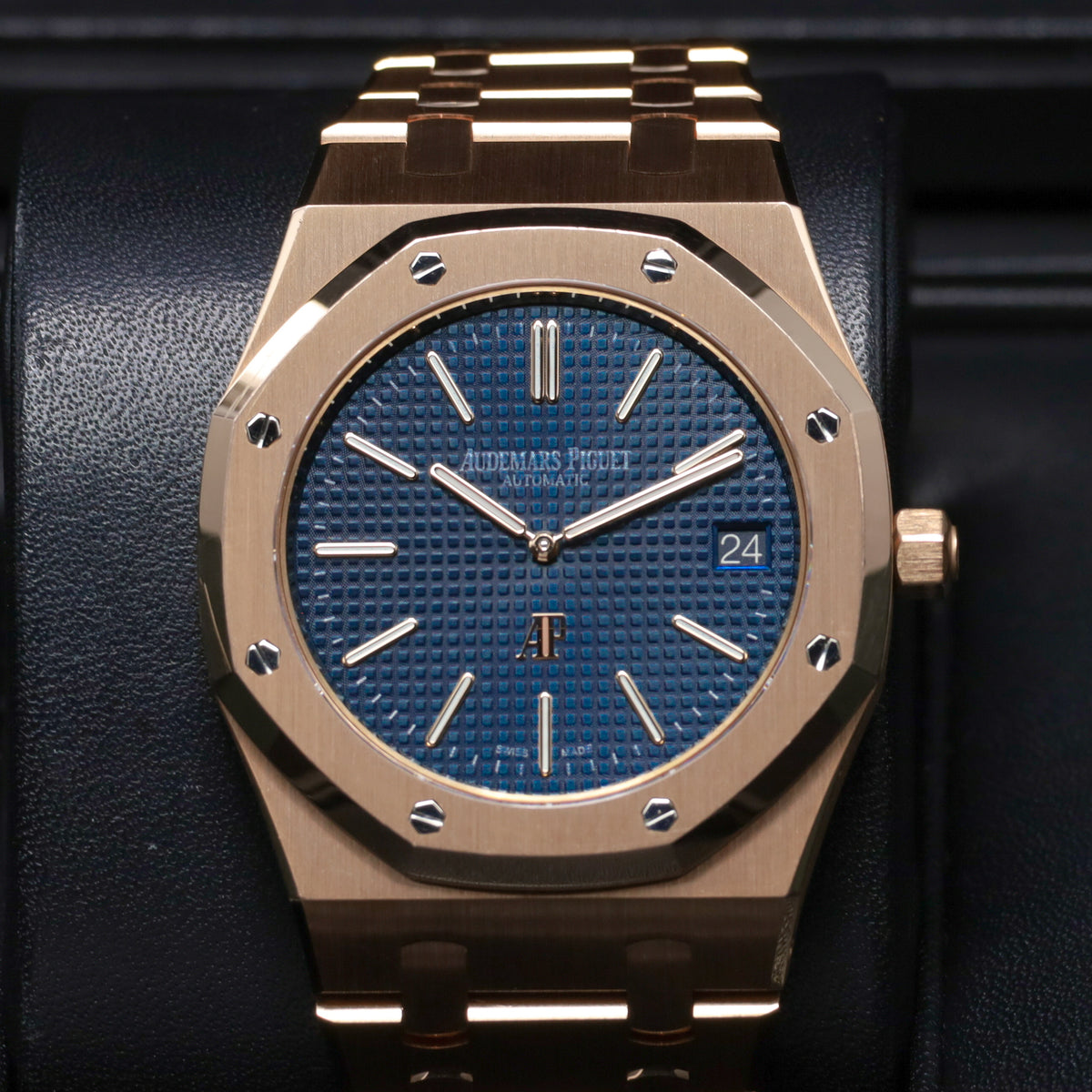 Audmears Piguet Royal Oak Jumbo Complete 18k Rose Gold Blue Dial 18k Rose Gold Bezel 18k Rose Gold Integrated Bracelet 15202OR.OO.1240OR.01