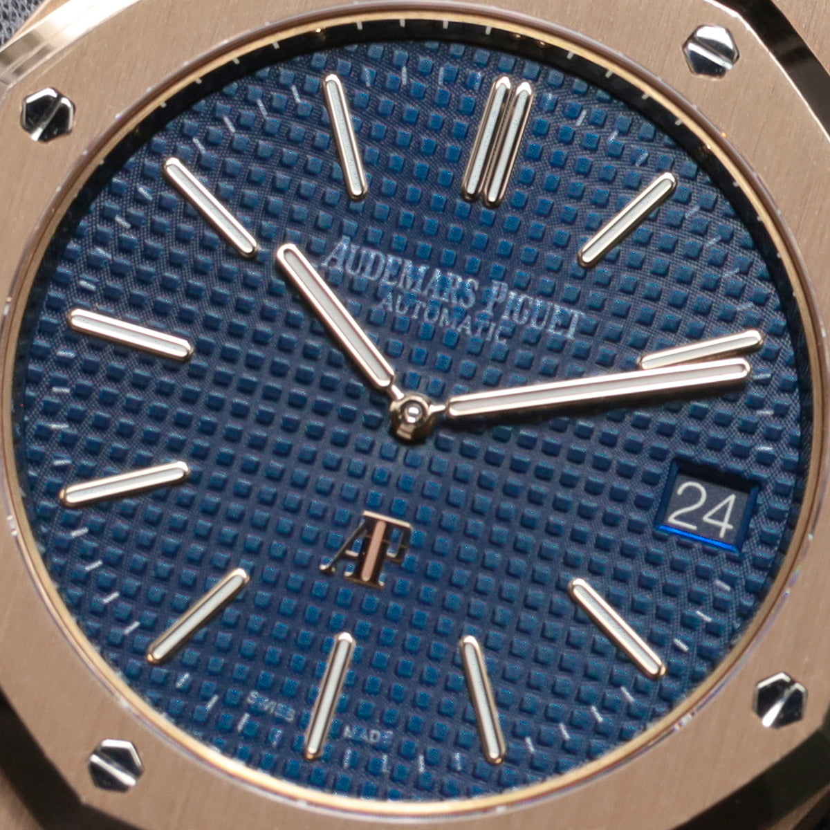 Audmears Piguet Royal Oak Jumbo Complete 18k Rose Gold Blue Dial 18k Rose Gold Bezel 18k Rose Gold Integrated Bracelet 15202OR.OO.1240OR.01