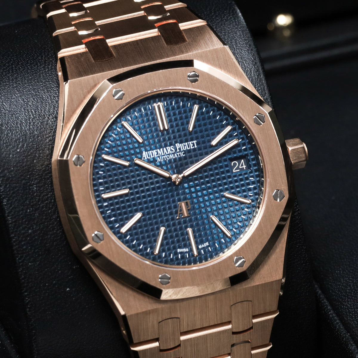 Audmears Piguet Royal Oak Jumbo Complete 18k Rose Gold Blue Dial 18k Rose Gold Bezel 18k Rose Gold Integrated Bracelet 15202OR.OO.1240OR.01