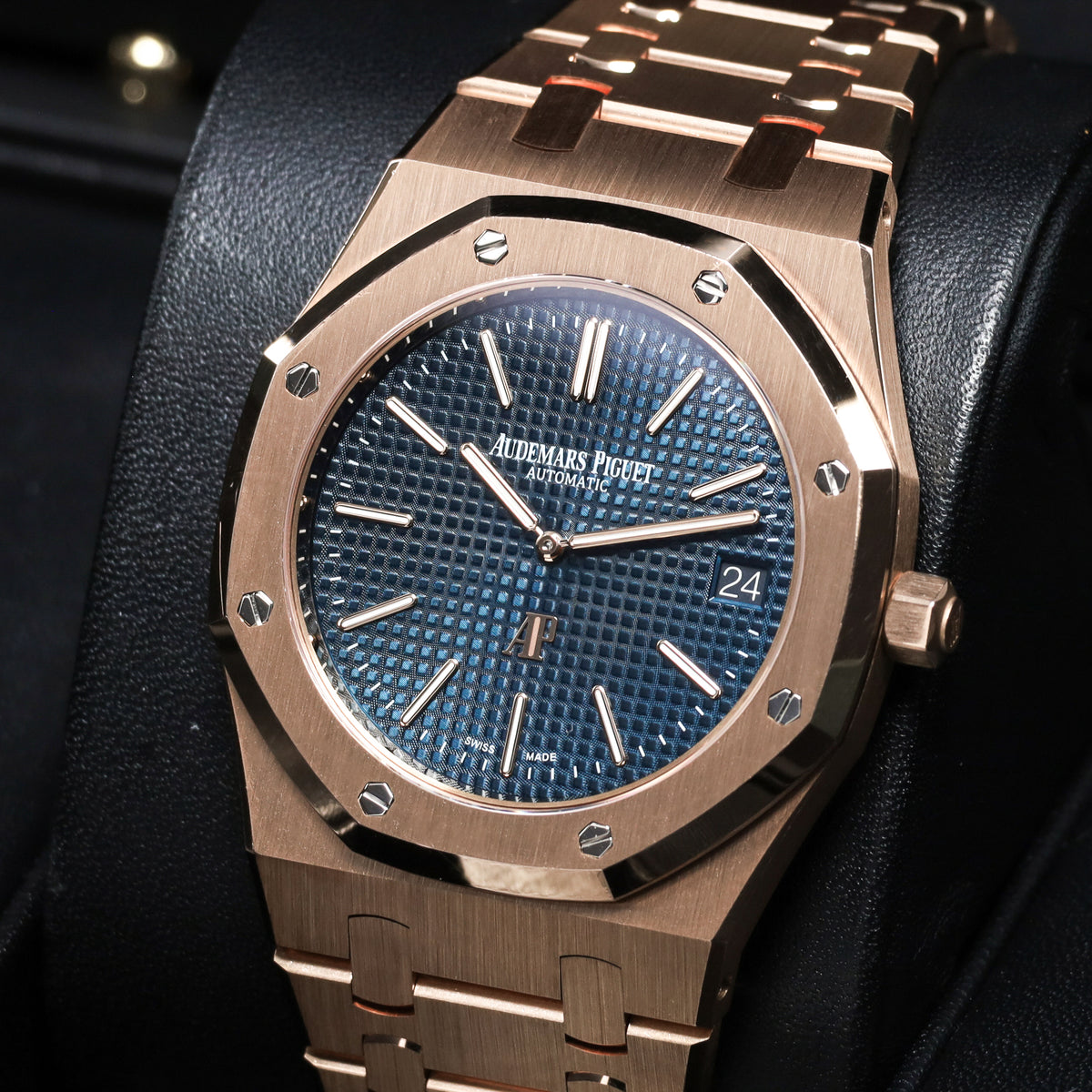 Audmears Piguet Royal Oak Jumbo Complete 18k Rose Gold Blue Dial 18k Rose Gold Bezel 18k Rose Gold Integrated Bracelet 15202OR.OO.1240OR.01