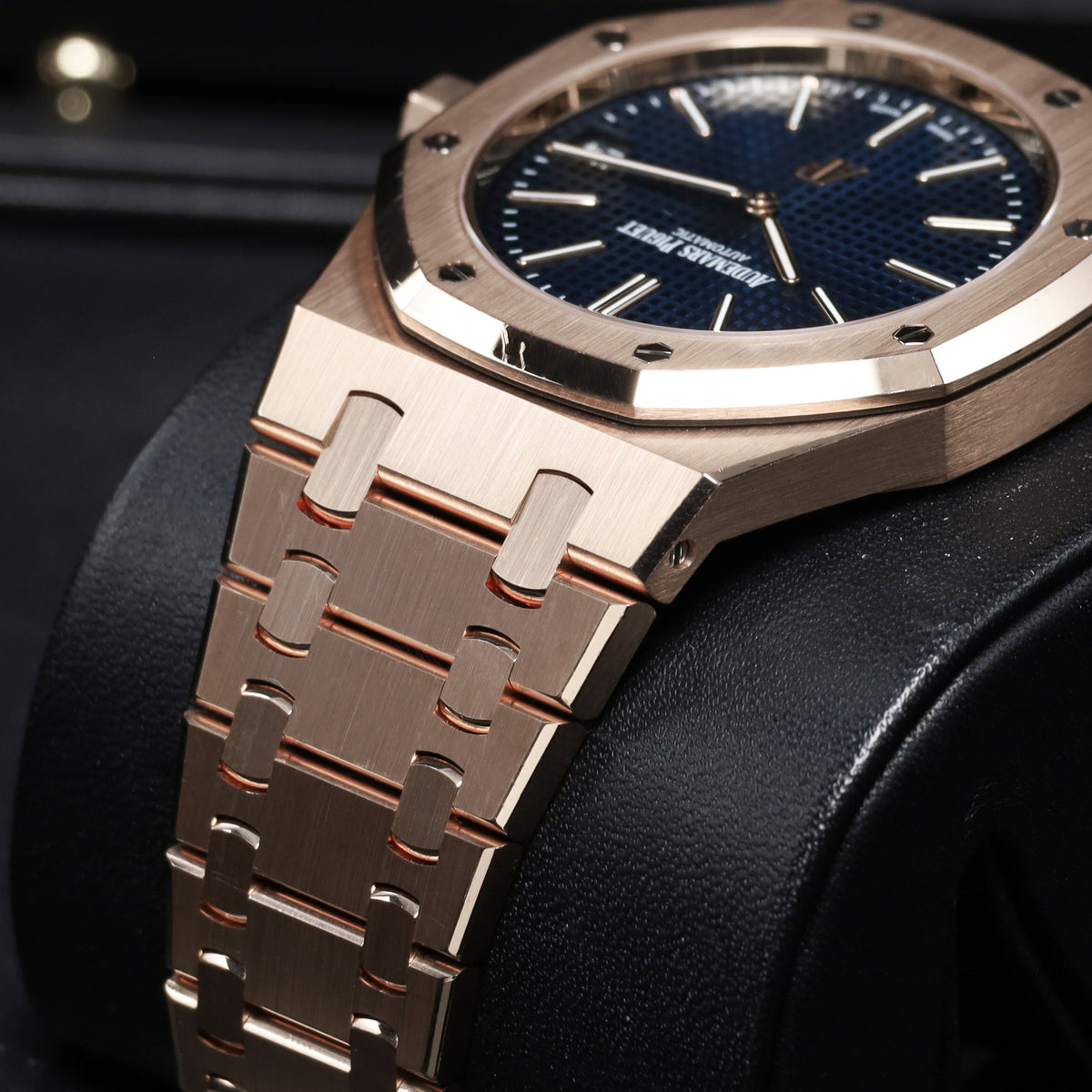 Audmears Piguet Royal Oak Jumbo Complete 18k Rose Gold Blue Dial 18k Rose Gold Bezel 18k Rose Gold Integrated Bracelet 15202OR.OO.1240OR.01