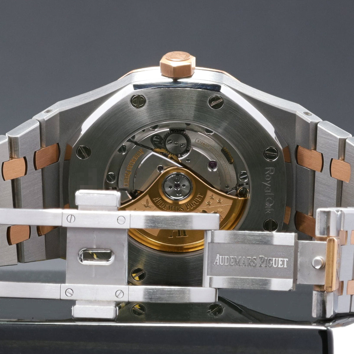 Audemars Royal Oak 2016 41mm Steel 18K Rose Gold White Dial Two-tone Bezel 18K Rose Gold Integrated Bracelet 15400SR