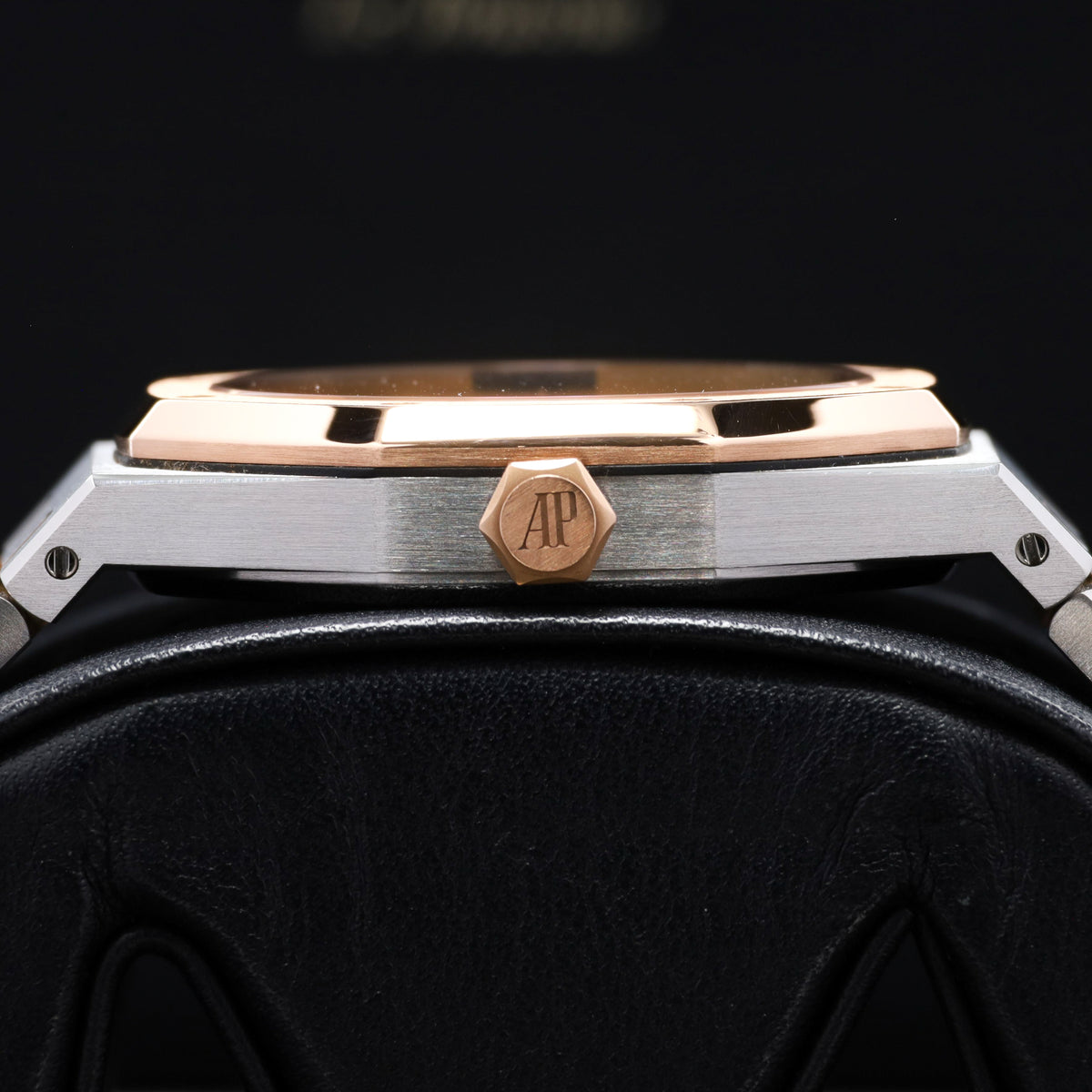 Audemars Royal Oak 2016 41mm Steel 18K Rose Gold White Dial Two-tone Bezel 18K Rose Gold Integrated Bracelet 15400SR