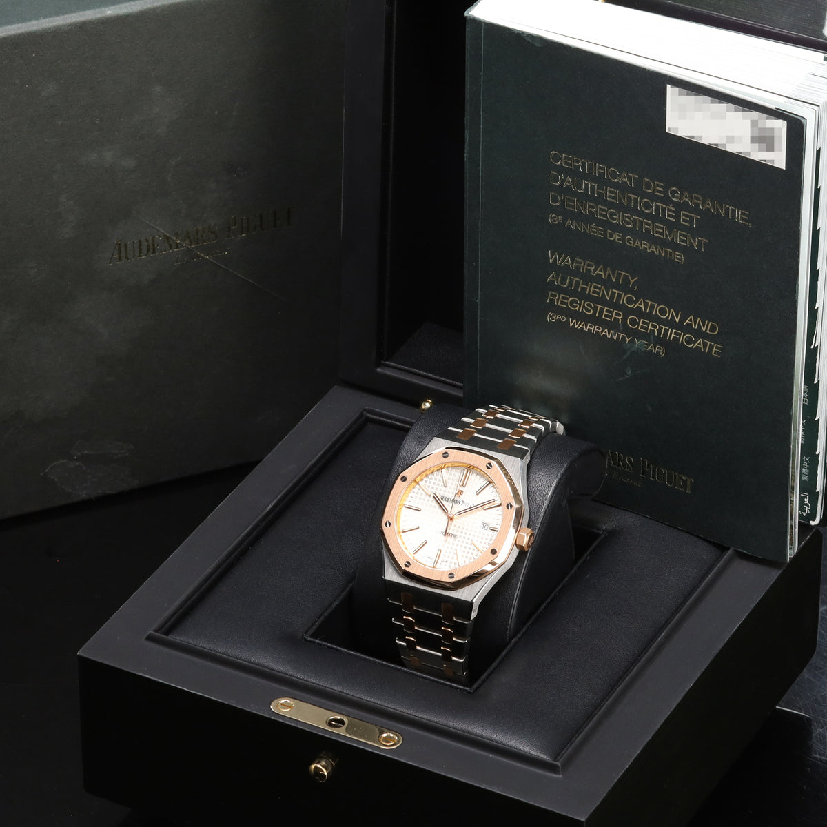 Audemars Royal Oak 2016 41mm Steel 18K Rose Gold White Dial Two-tone Bezel 18K Rose Gold Integrated Bracelet 15400SR