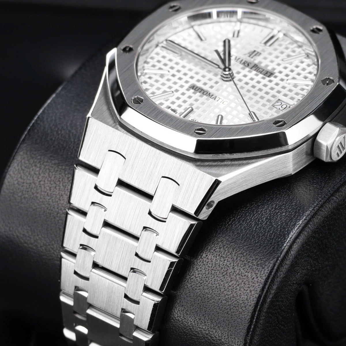 Audemars Piguet Royal Oak 37mm Stainless Steel White Dial Stainless Steel Bezel  Stainless Steel Integrated Bracelet 15450ST