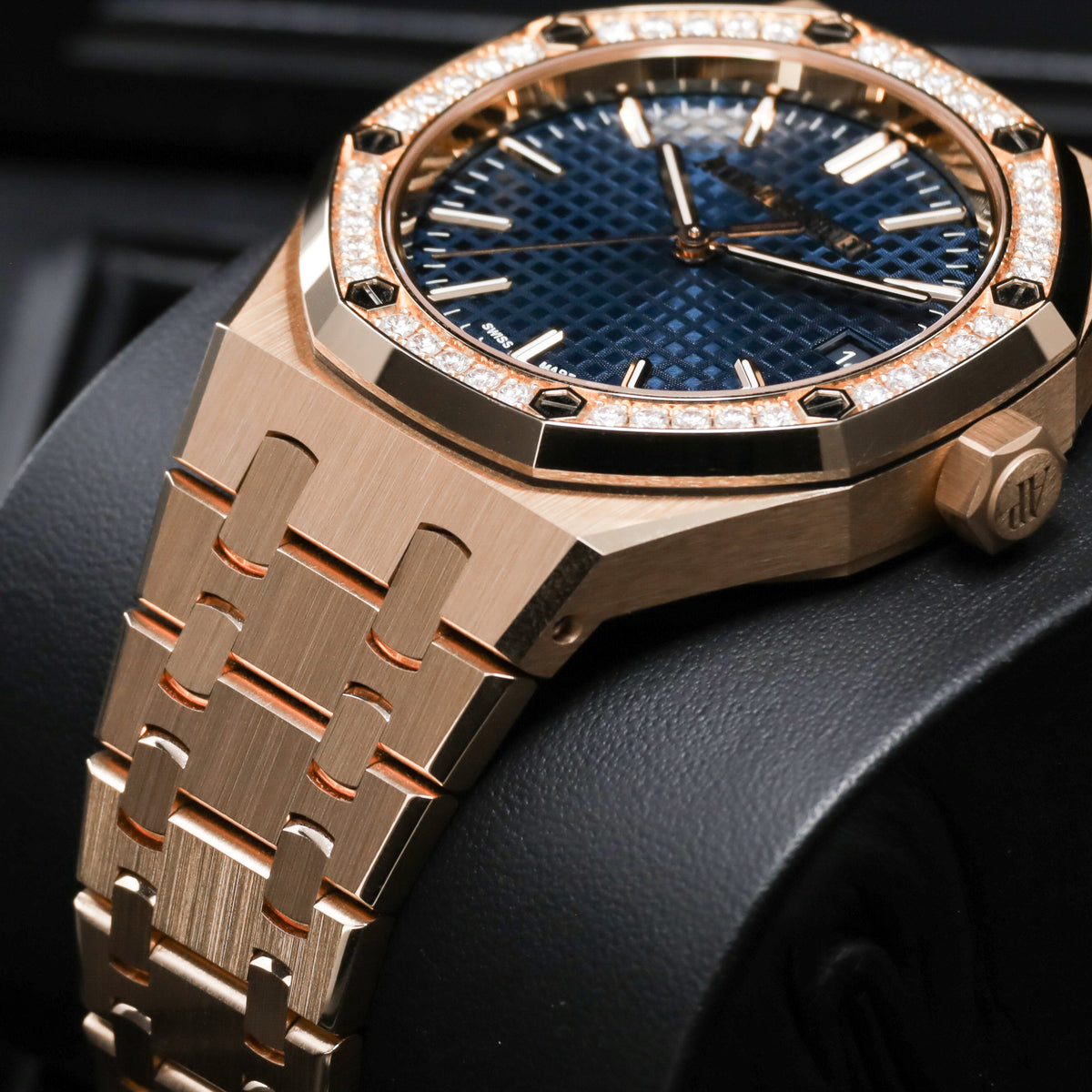 Audemars Piguet Royal Oak 2022 Complete 37mm 18k Rose Gold Blue “Grande Tapisserie” Dial Diamond-Set Bezel 18k Rose Gold Integrated Bracelet with Folding Clasp 15510OR.ZZ.1356OR.02
