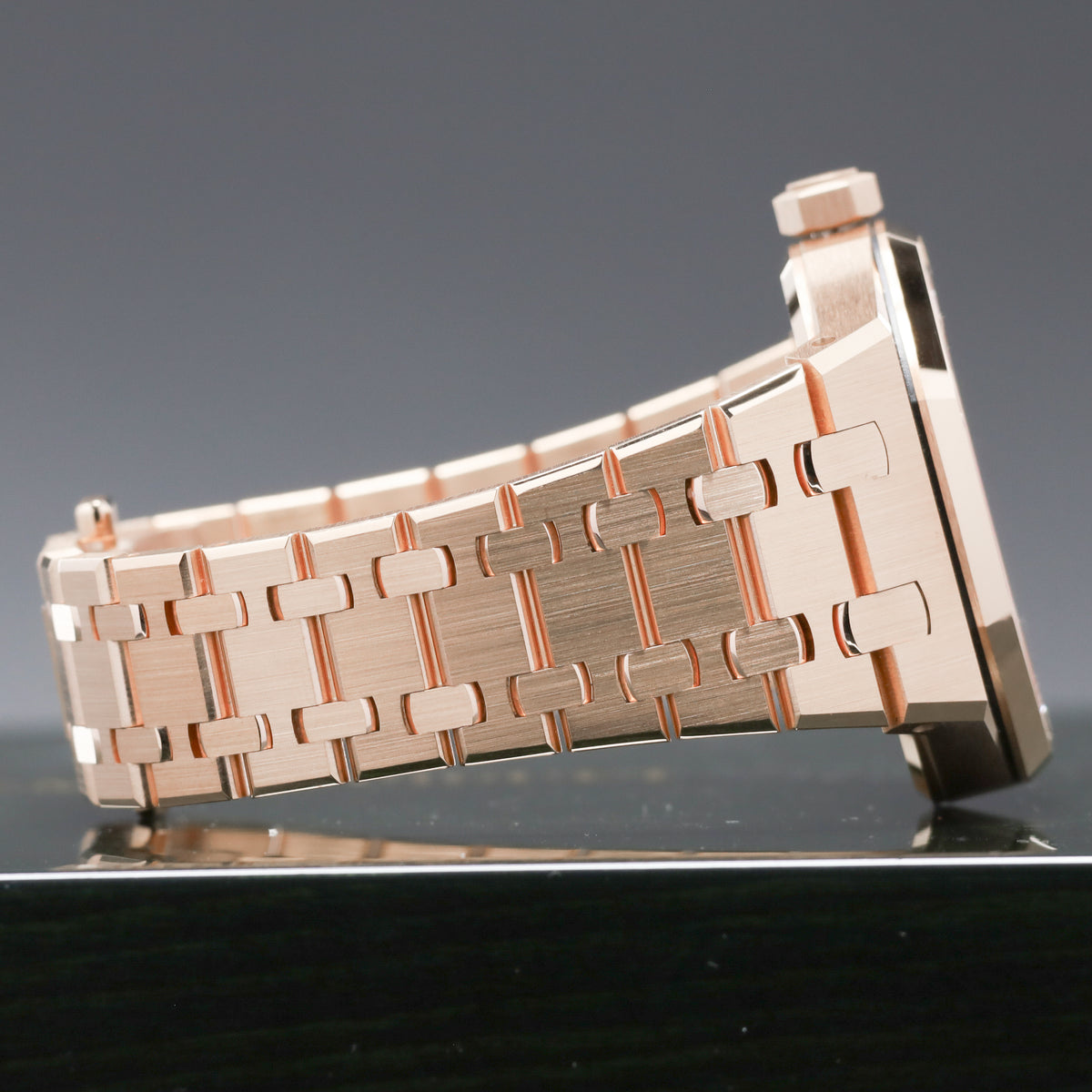 Audemars Piguet Royal Oak 2022 Complete 37mm 18k Rose Gold Blue “Grande Tapisserie” Dial Diamond-Set Bezel 18k Rose Gold Integrated Bracelet with Folding Clasp 15510OR.ZZ.1356OR.02