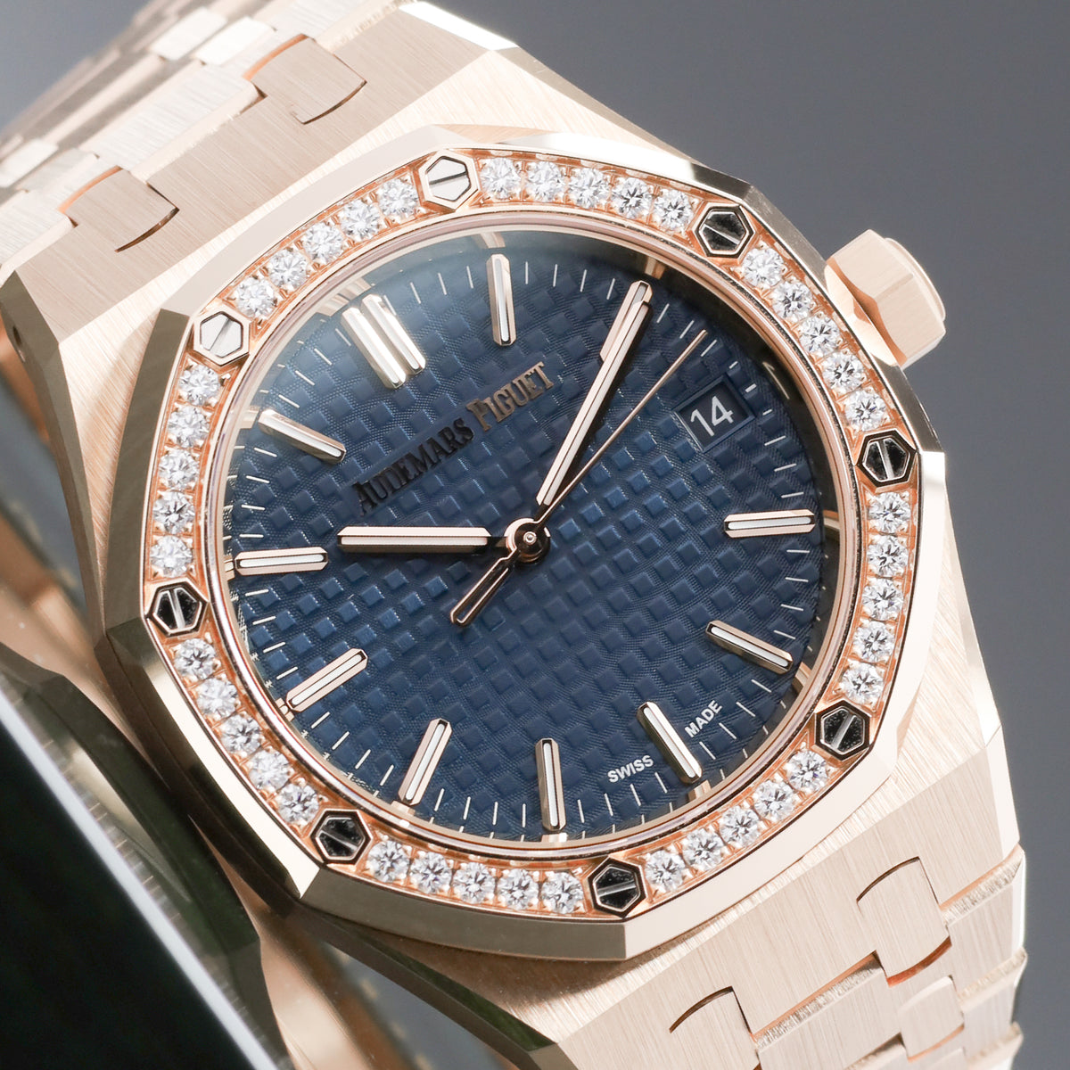 Audemars Piguet Royal Oak 2022 Complete 37mm 18k Rose Gold Blue “Grande Tapisserie” Dial Diamond-Set Bezel 18k Rose Gold Integrated Bracelet with Folding Clasp 15510OR.ZZ.1356OR.02