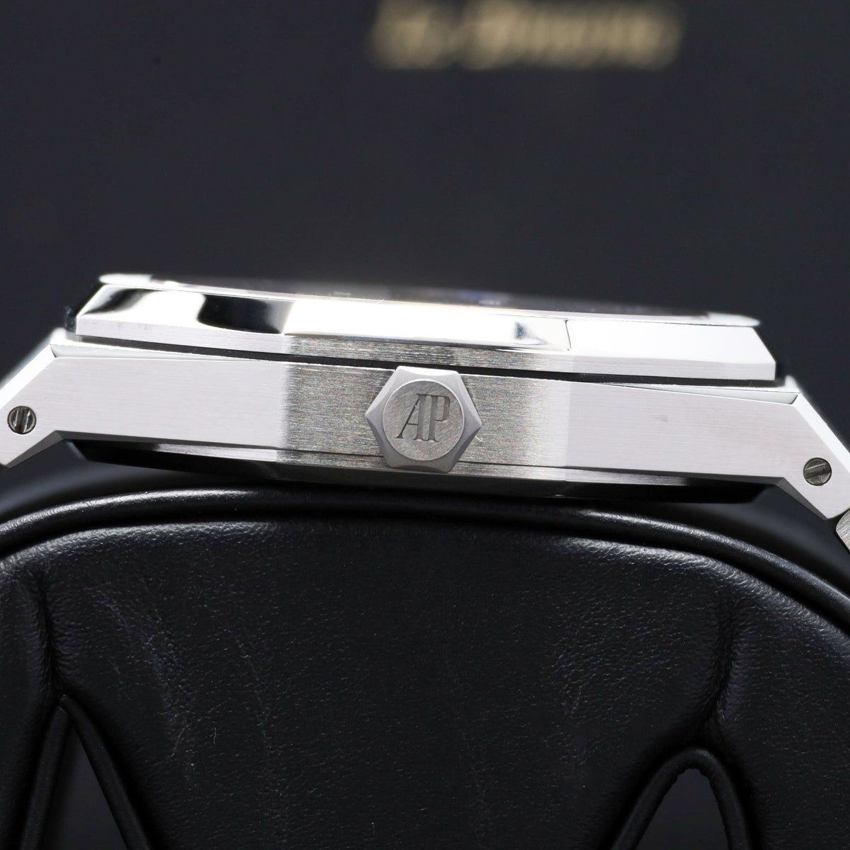 Audemars Piguet Royal Oak Complete 41mm Stainless Steel Green  Grande Tapisserie Dial Stainless Steel Octagonal Bezel stainless Steel Royal Oak Bracelet 15510ST