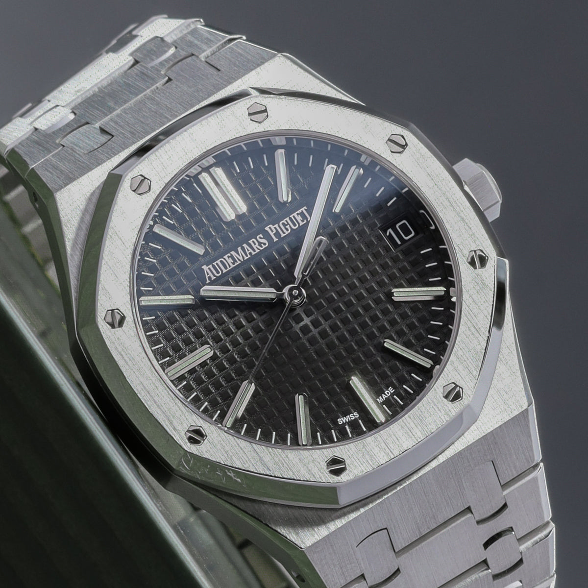 Audemars Piguet Royal Oak Complete 41mm Stainless Steel Black Grande Tapisserie Dial Stainless Steel Octagonal Bezel Stainless Steel Royal Oak Bracelet 15510ST