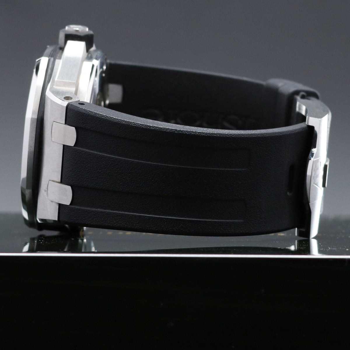 Audemars Piguet	Royal Oak Offshore 2014 Complete 42mm Stainless Steel Black Dial Royal Oak Octagonal Bezel Black Rubber Strap 15703ST.OO.A002CA.01