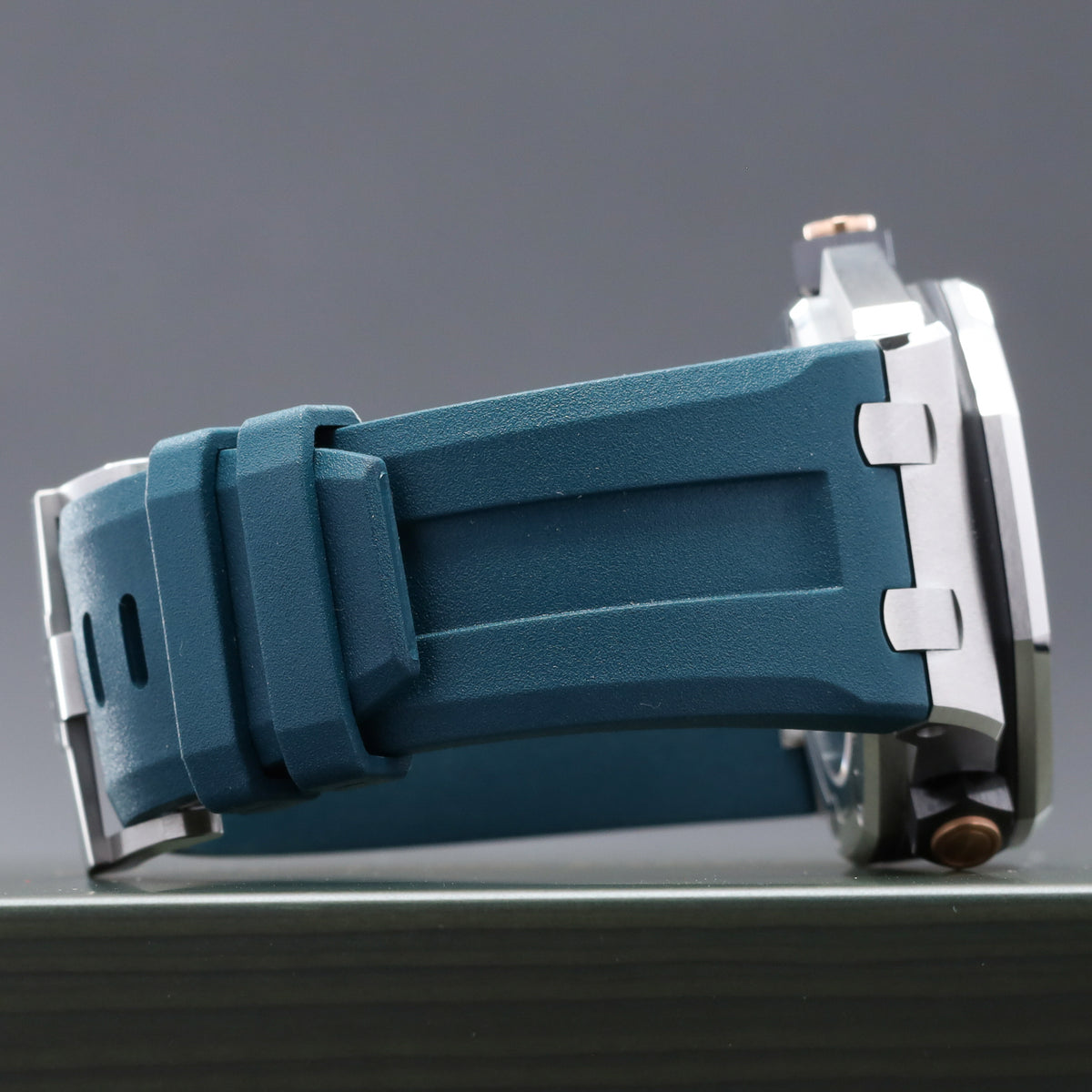 Audemars Piguet Royal Oak Offshore "Blue Diver" 2026 Complete 42mm Stainless Steel Deep Teal / Abyssal Blue Dial Inner Rotating Diving Bezel Blue Rubber Strap 15720ST.OO.A403CA.01