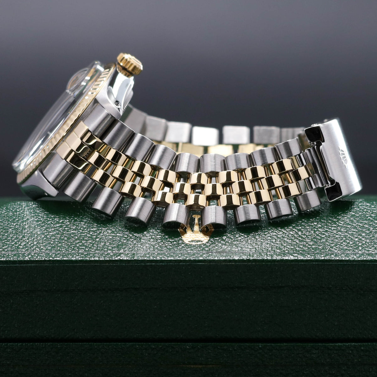 Rolex Datejust Complete 36mm  Stainless Steel and Yellow Gold Linen Dial Yellow Gold Fluted Bezel Two-Tone Jubilee Bracelet 16013