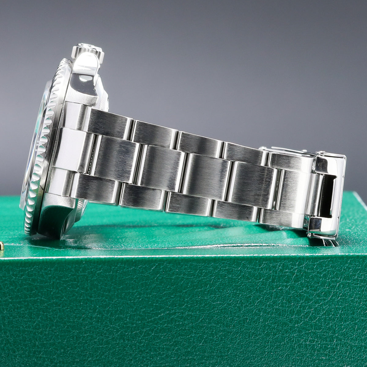 Rolex Sea Dweller 40mm Oystersteel Black Dial Black Aluminum Unidirectional Bezel Oyster Bracelet 16600