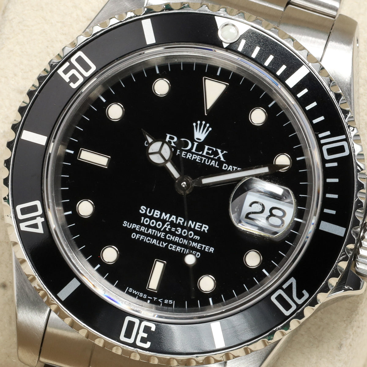 Rolex Submariner 1990 40mm Stainless Steel Black Dial Black Aluminum Unidirectional Rotating Bezel Oyster Bracelet 16610
