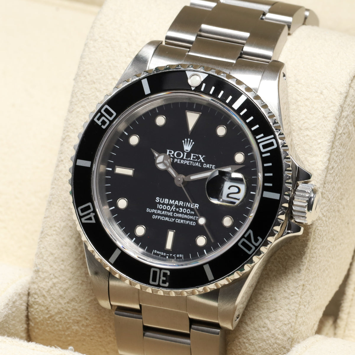 Rolex Submariner 1990 40mm Stainless Steel Black Dial Black Aluminum Unidirectional Rotating Bezel Oyster Bracelet 16610