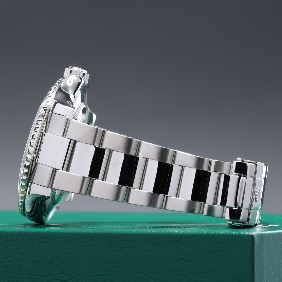 Rolex Yachtmaster 40mm Stainless steel Rolesium Silver Dial Platinum Bidirectional Bezel Oyster Bracelet 16622