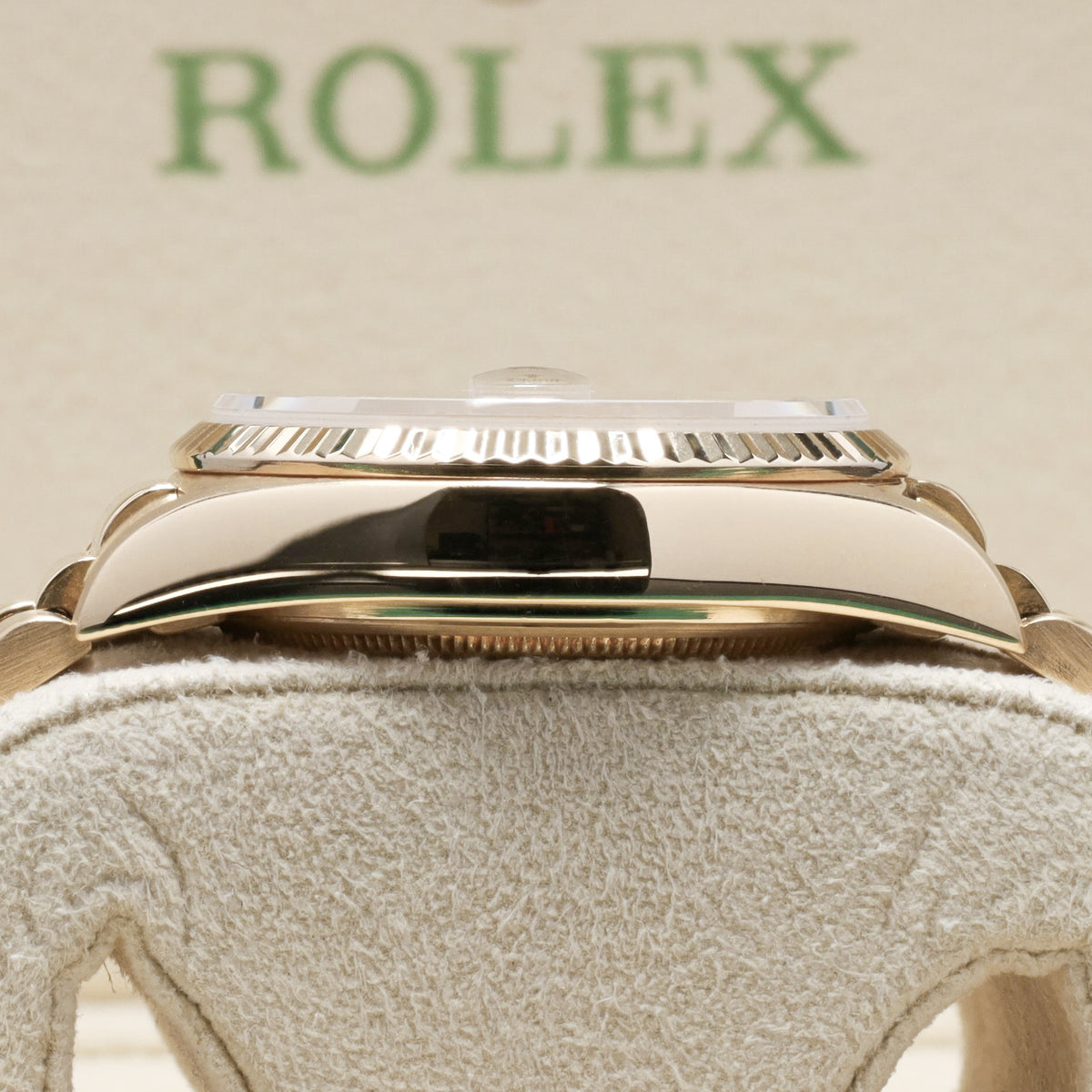 Rolex Day Date 1985 36mm 18k Yellow Gold Champagne with Roman Numerals Dial 18k Yellow Gold Fluted Bezel President Bracelet 18038