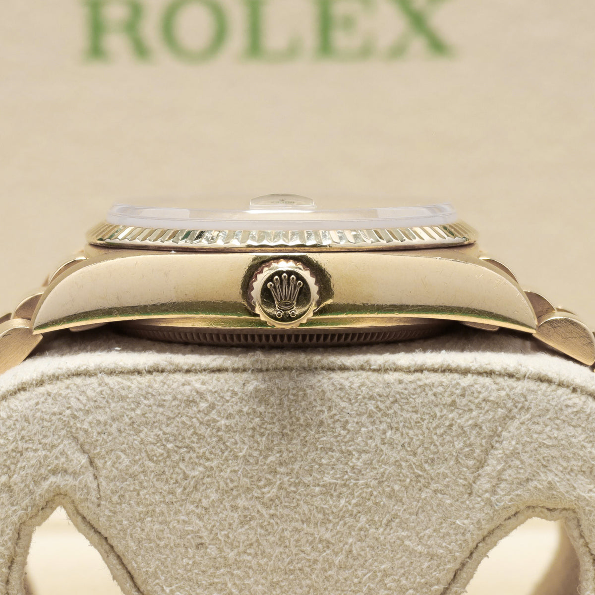 Rolex Day Date 1980 36mm 18k Yellow Gold Champagne Dial 18k Yellow Gold Fluted Bezel President Bracelet 18038
