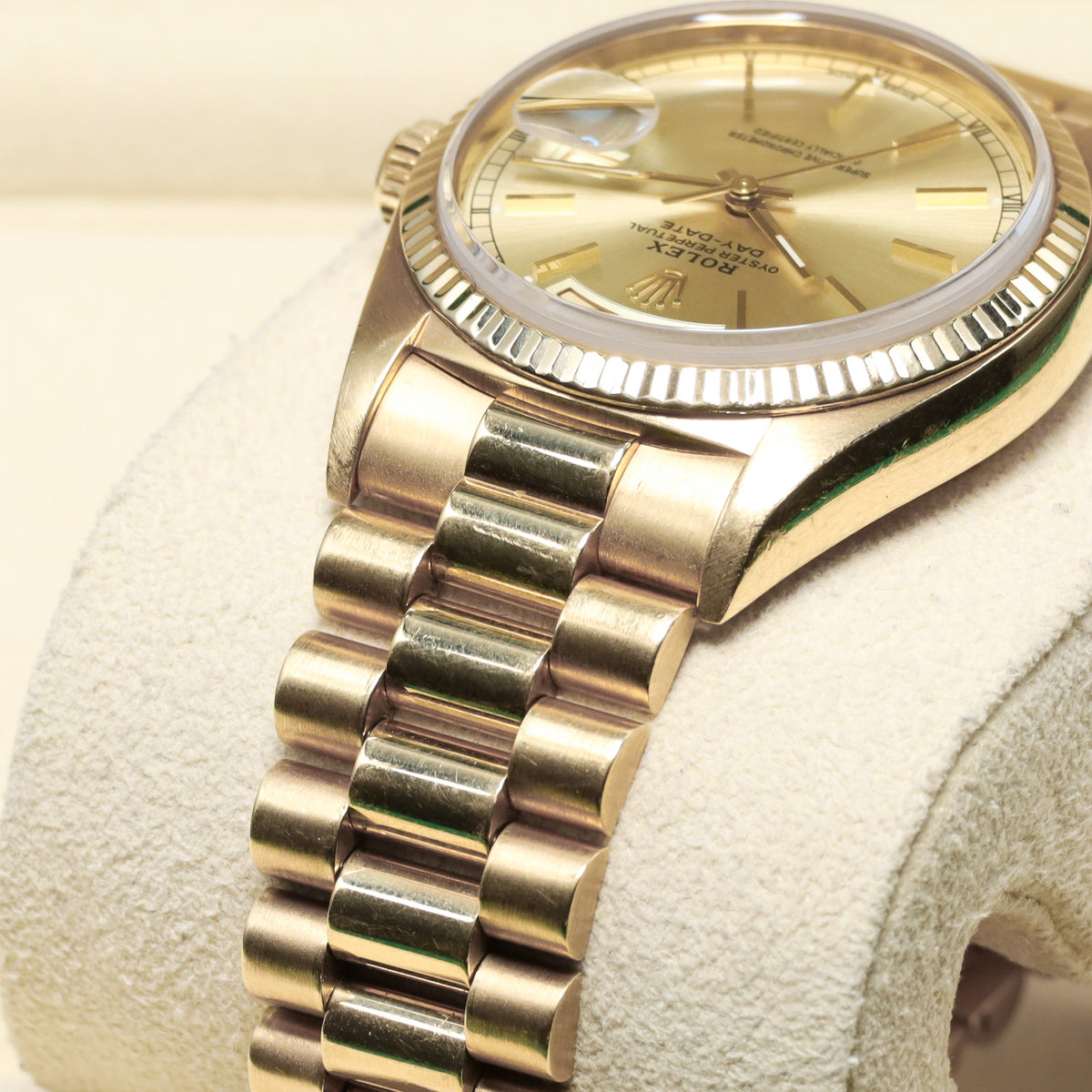 Rolex Day Date 1980 36mm 18k Yellow Gold Champagne Dial 18k Yellow Gold Fluted Bezel President Bracelet 18038