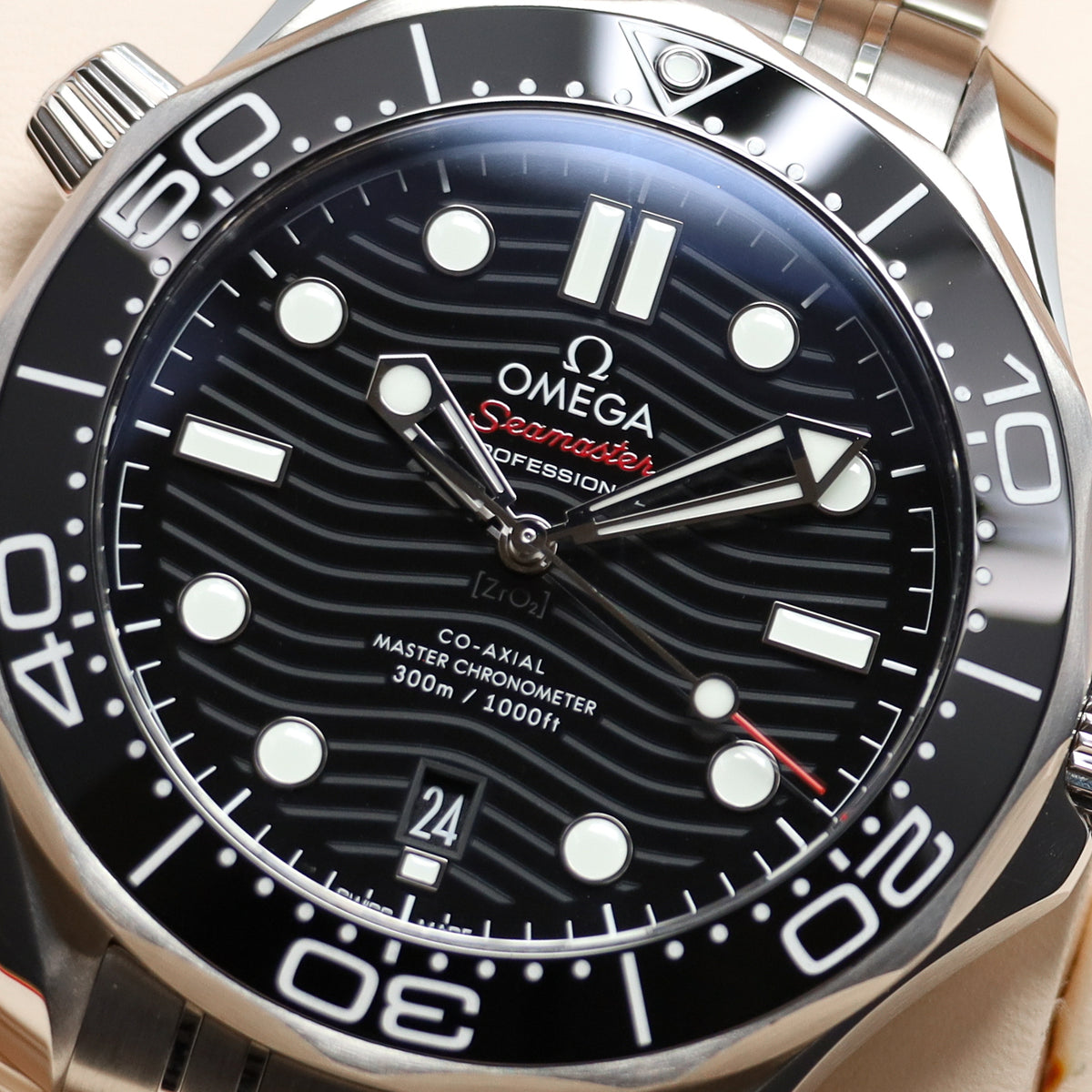 Omega Seamaster Diver 300M 2024 Complete 42mm Stainless steel Black Dial Black ceramic Bezel Stainless steel 210.30.42.20.01.001