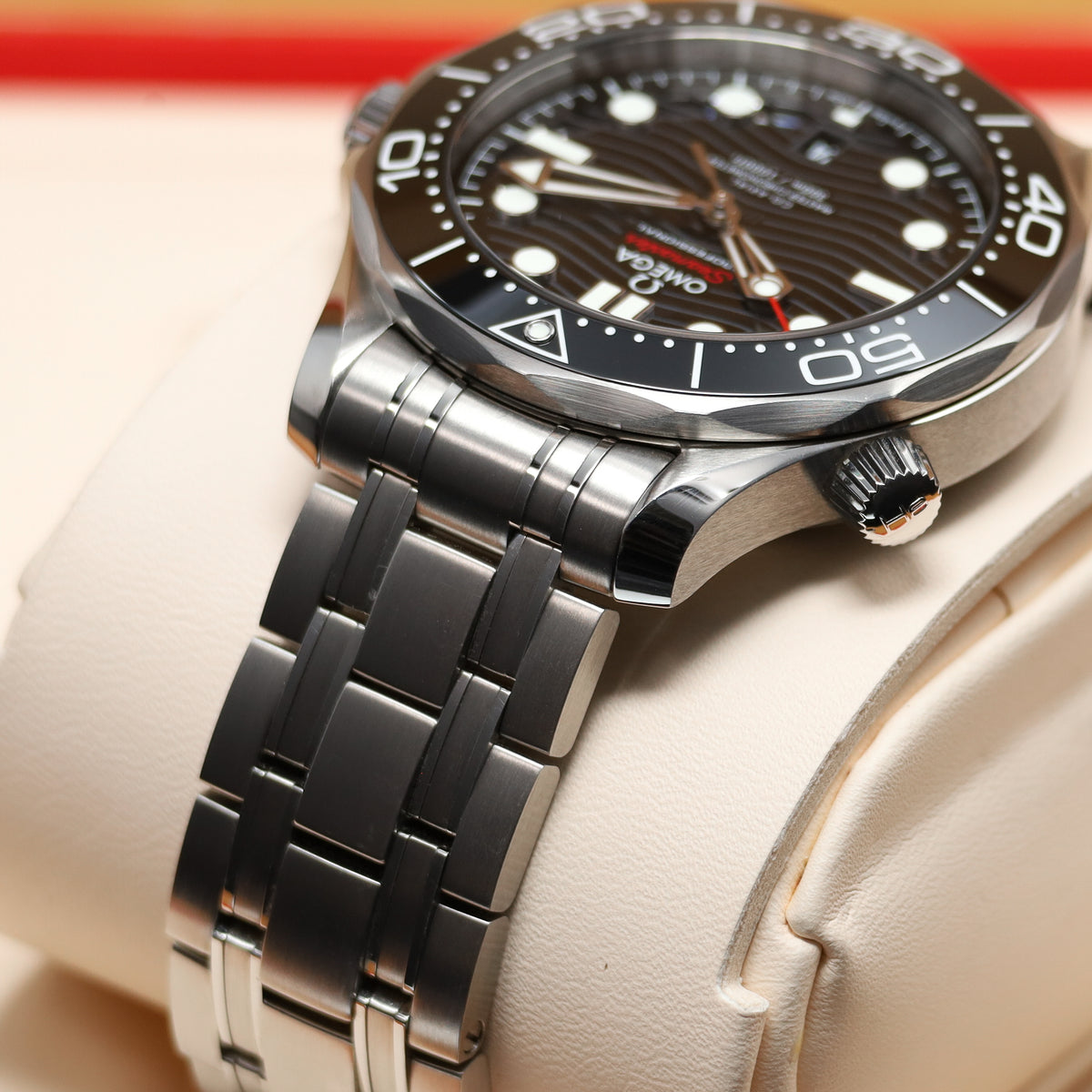 Omega Seamaster Diver 300M 2024 Complete 42mm Stainless steel Black Dial Black ceramic Bezel Stainless steel 210.30.42.20.01.001