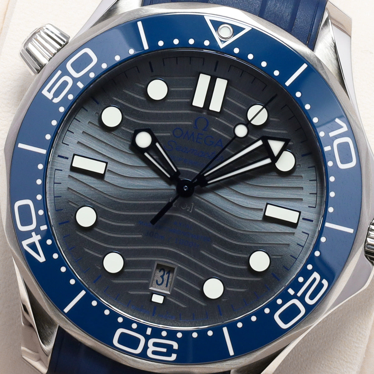 Omega Seamaster 2025 Complete 42mm Stainless Steel Grey Wave Dial Blue Ceramic Unidirectional Bezel Blue Rubber Strap 210.32.42.20.06.001