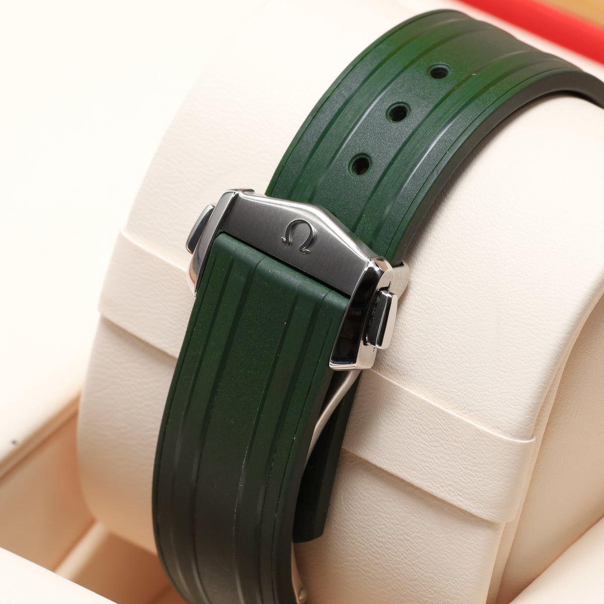 Omega Seamaster 2022 Complete 42mm Stainless Steel Green Wave Pattern Ceramic Dial Green Ceramic Dive Bezel Green Rubber Strap 210.32.42.20.10.001