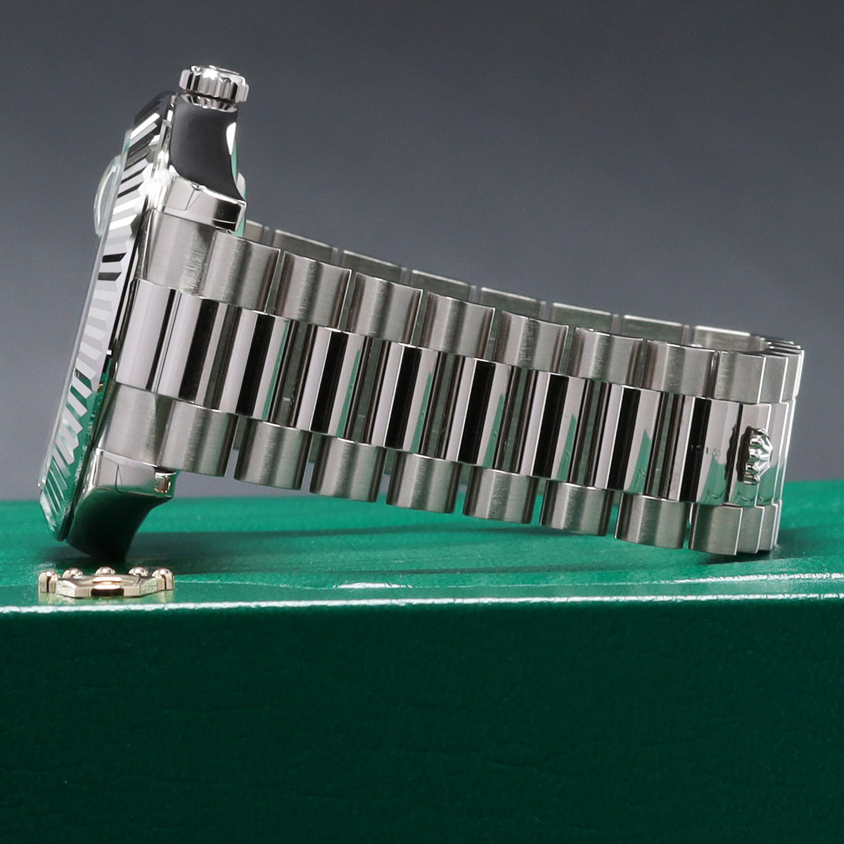 Rolex Day Date II 2011 Complete 41mm 18k White Gold Brown Dial 18k White Gold Fluted Bezel President Bracelet 218239