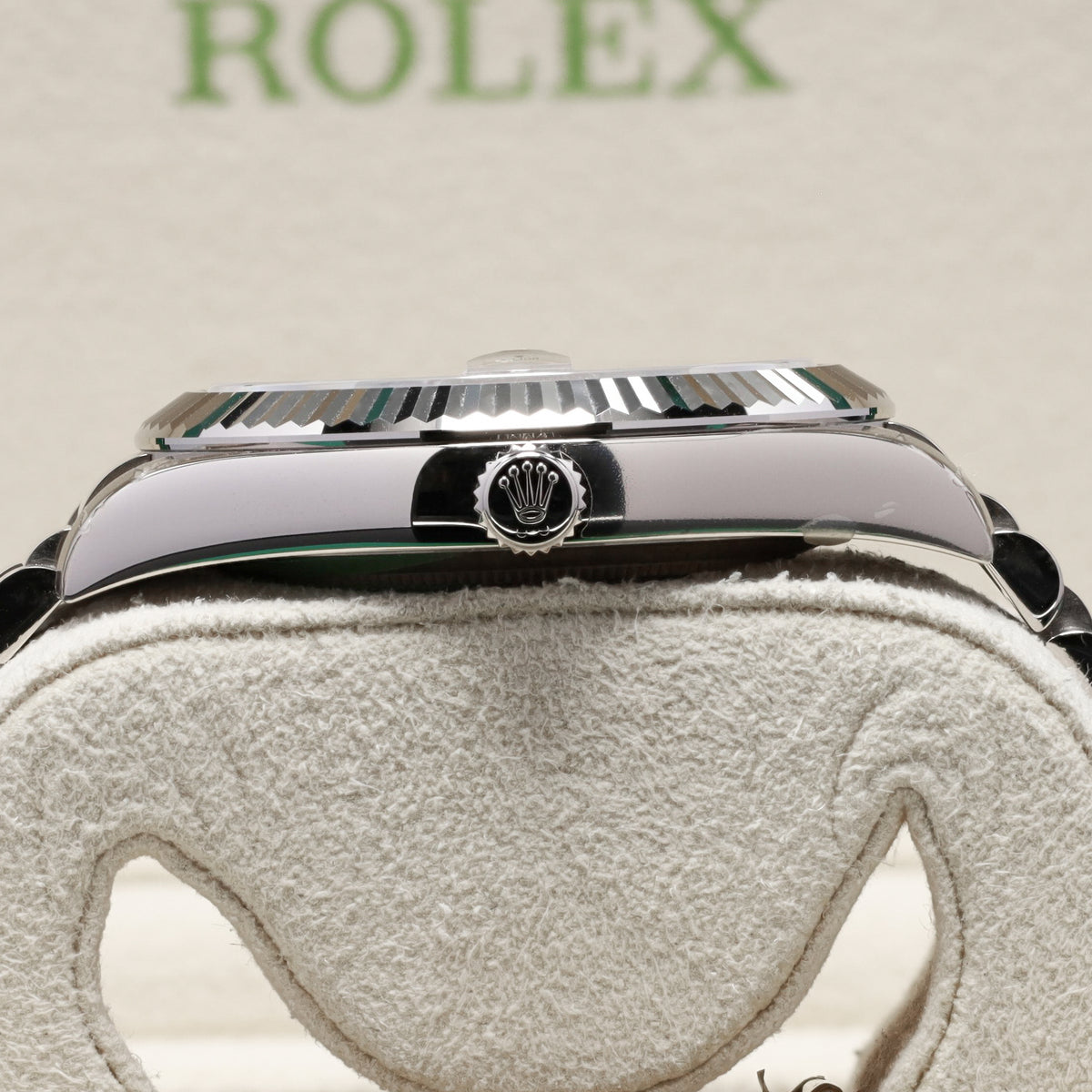 Rolex Day Date II 2011 Complete 41mm 18k White Gold Brown Dial 18k White Gold Fluted Bezel President Bracelet 218239