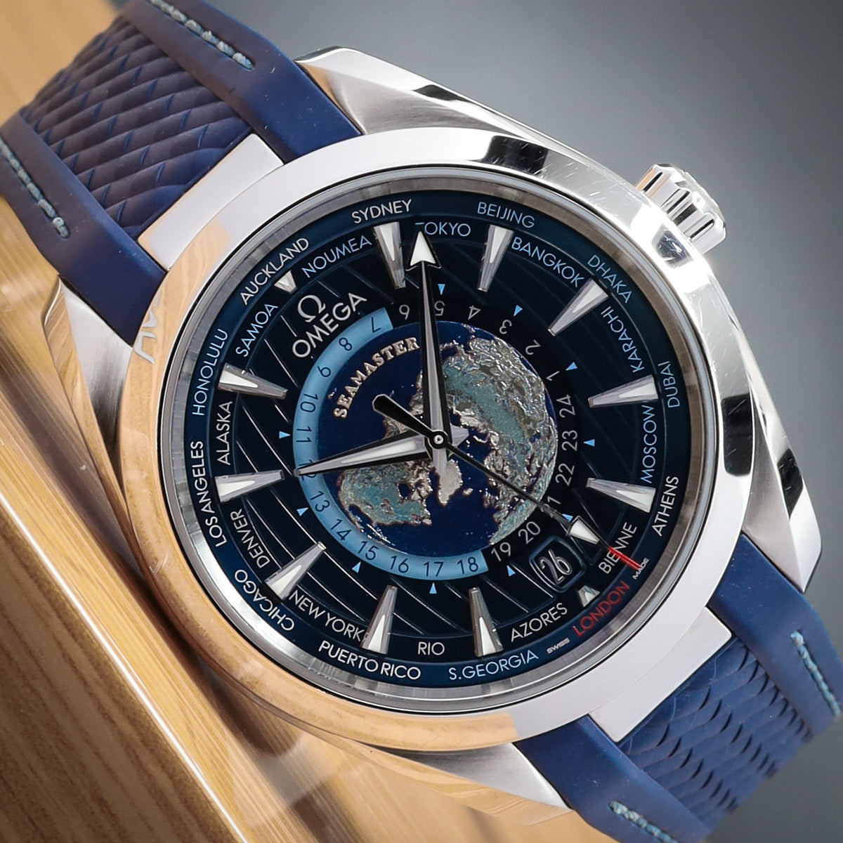 Omega Seamaster Aqua Terra Worldtimer 150m Worldtime 2022 Complete 43mm Steel Blue Dial Blue Strap GMT 220.12.43.22.03.001