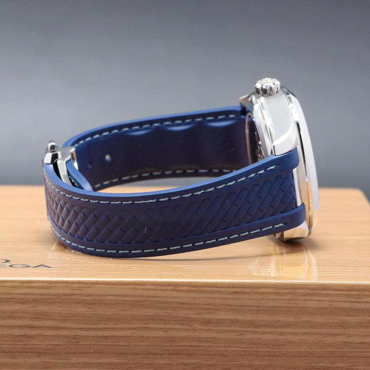 Omega Seamaster Aqua Terra Worldtimer 150m Worldtime 2022 Complete 43mm Steel Blue Dial Blue Strap GMT 220.12.43.22.03.001