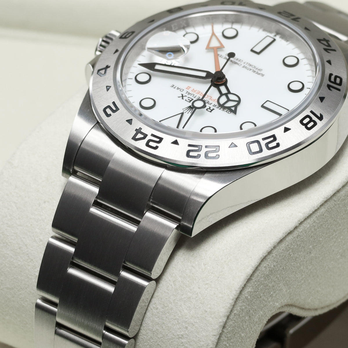 Rolex Explorer II Polar 2026 Complete 42mm Oystersteel White Dial Fixed Oystersteel 24-Hour Bezel Oyster Bracelet 226570