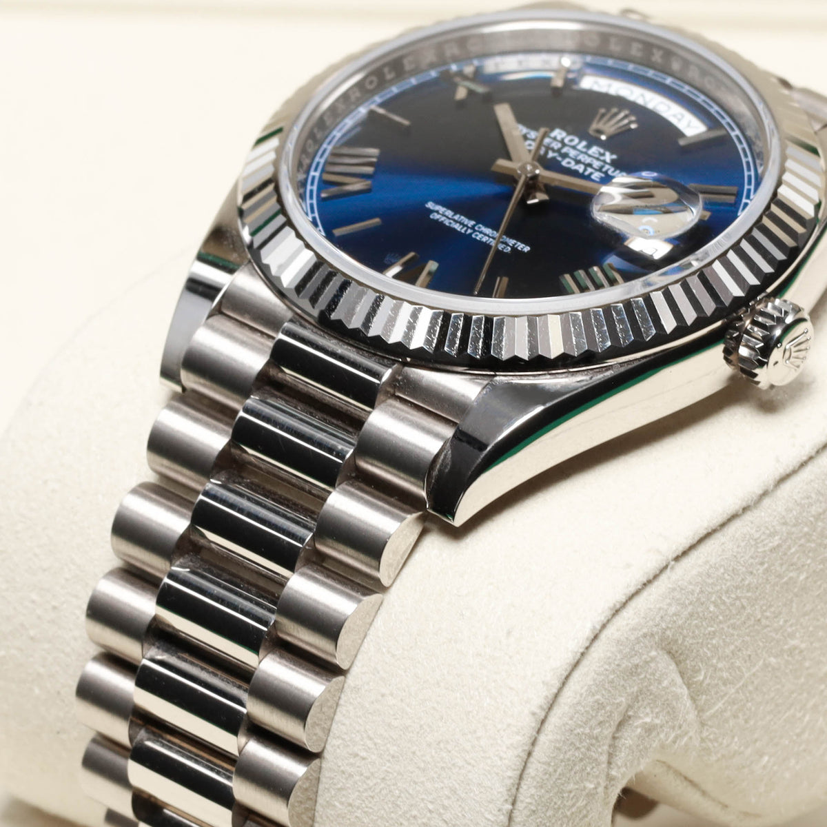 Rolex Day Date 2026 Complete 40mm 18k White Gold Bright Blue Dial 18k White Gold Fluted Bezel President Bracelet 228239