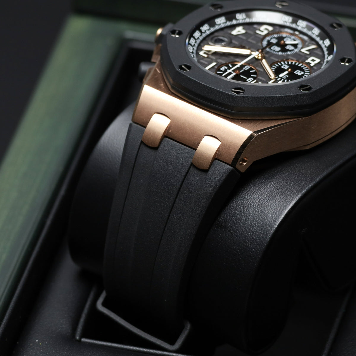 Audemars Piguet Royal Oak Offshore 2026 Complete 42mm 18k Rose Gold Grey with "Mega Tapisserie" Dial Grey Rubberclad Bezel Black Rubber Strap 26238OK.OO.A002CA.01