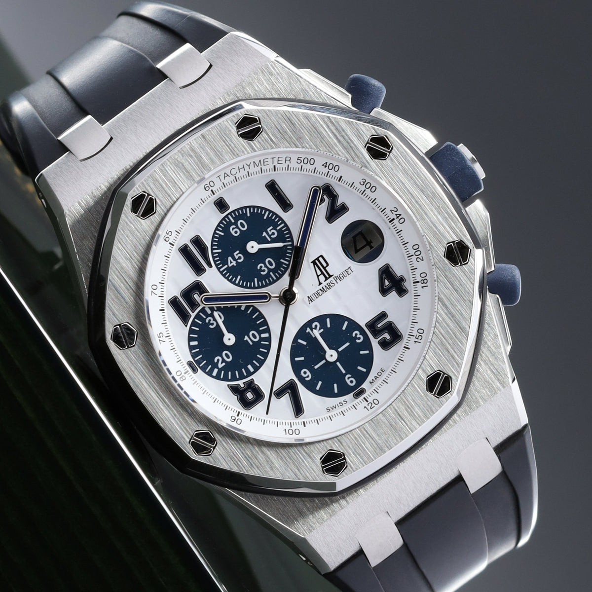 Audemars Piguet Royal Oak Offsore 42mm Stainless steel White “Panda” Dial With Blue Subdials Octagonal Offshore Bezel Rubber strap 26170ST
