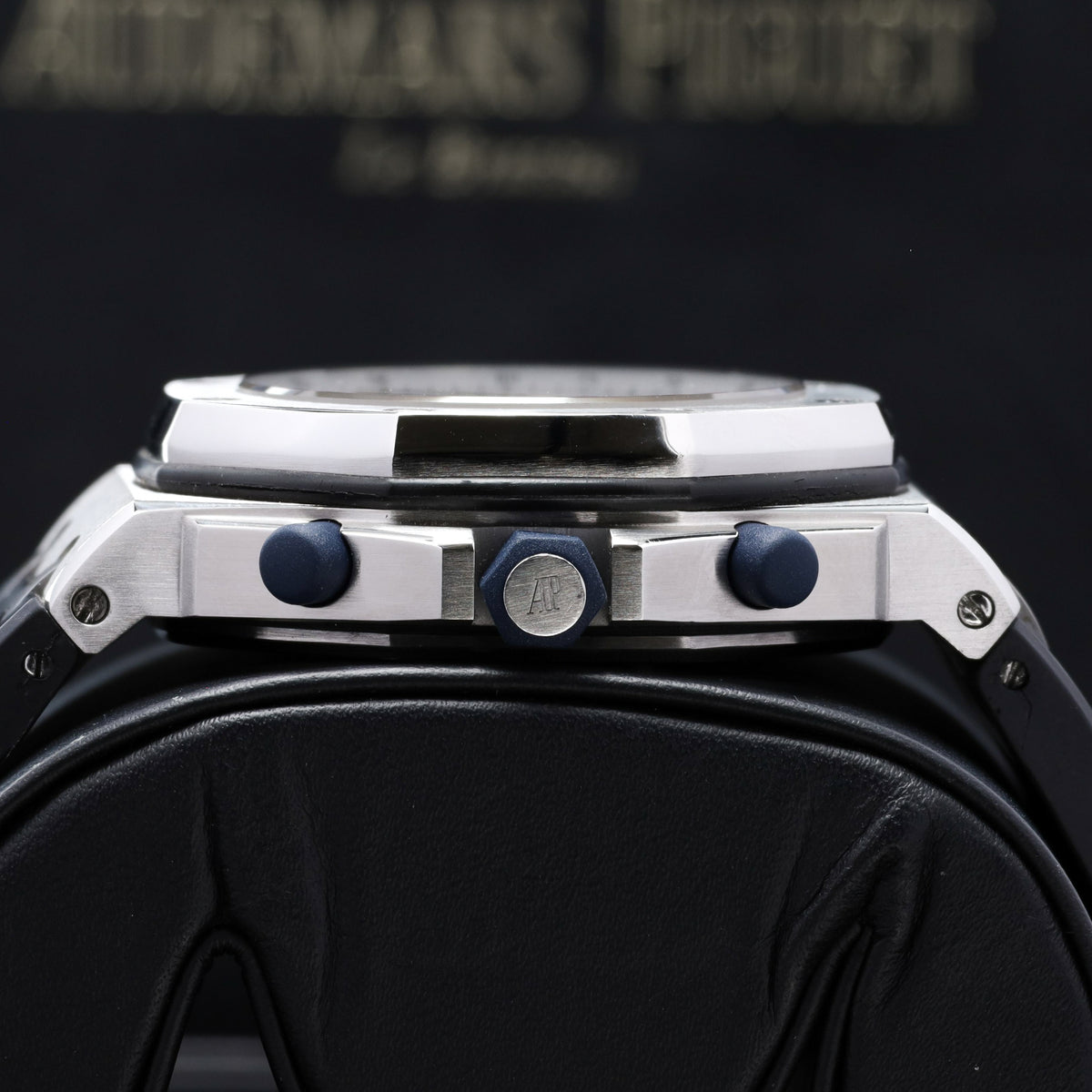 Audemars Piguet Royal Oak Offsore 42mm Stainless steel White “Panda” Dial With Blue Subdials Octagonal Offshore Bezel Rubber strap 26170ST