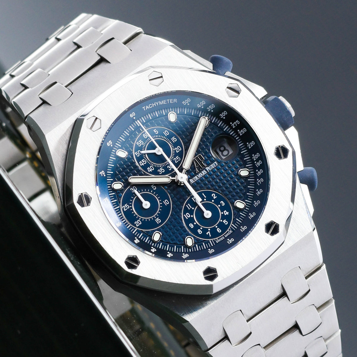 Audemars Piguet Royal Oak Offshore The Beast 2023 Complete 42mm Stainless Steel Blue Méga Tapisserie Dial Stainless Steel Stainless Steel Integrated Bracelet 26237ST