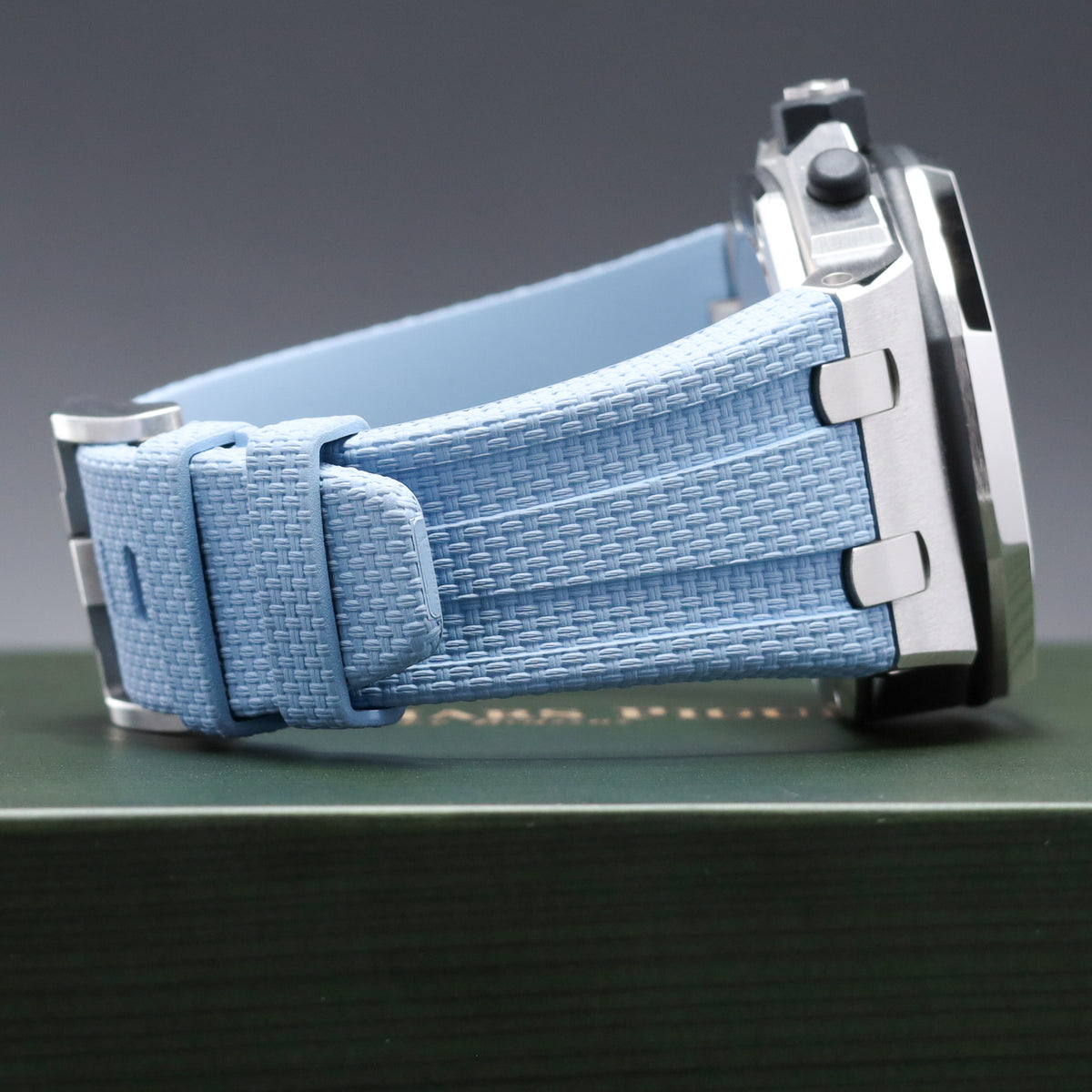 Audemars Piguet Royal Oak Offshore 2025 Complete 42mm Stainless Steel Blue Dial Stainless Steel Bezel Blue Rubber Strap 26238ST