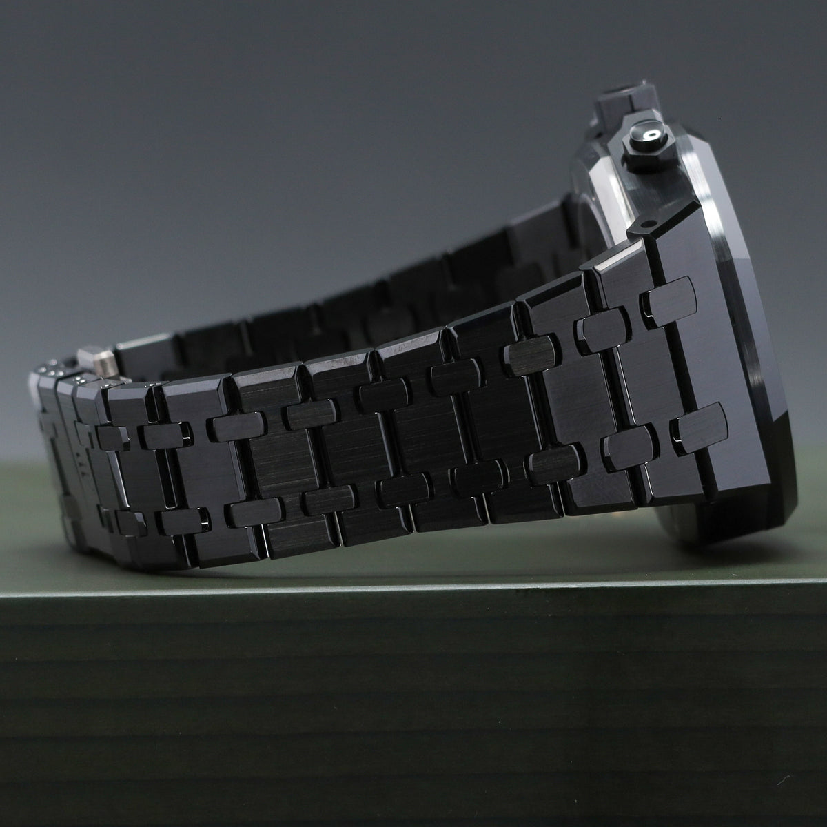 Audemars Piguet Royal Oak Complete Black Ceramic Black “Grande Tapisserie” Dial Black Ceramic Bezel Black Ceramic Integrated Bracelet 26240CE