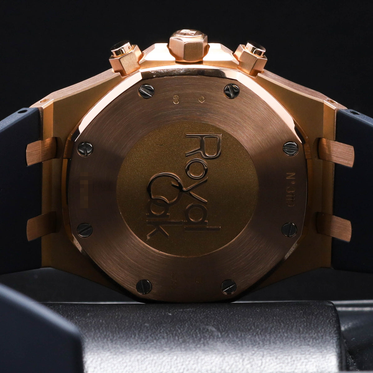 Audemars Piguet Royal Oak 2015 39mm 18k Rose Gold Silver-White Grande Tapisserie Dial 18k Rose Gold Black Rubber Strap 2632OR.OO.D088CR.01