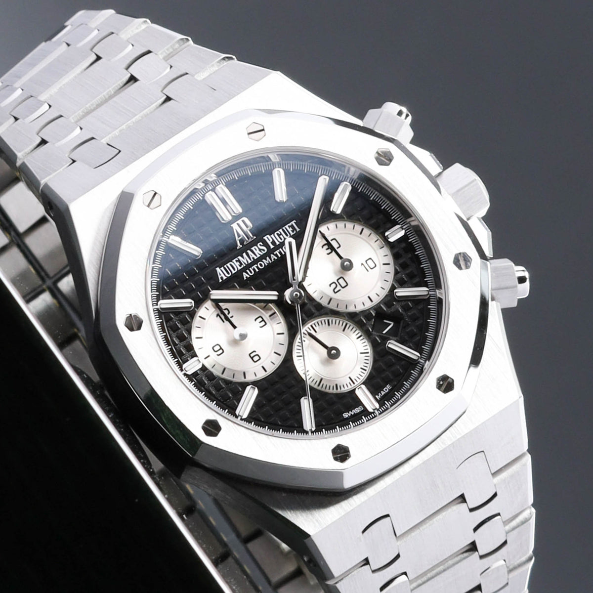 Audemars Piguet Royal Oak 2020 41mm Stainless Steel Black Grande Tapisserie Dial Stainless Steel Bezel Stainless Steel Integrated Bracelet 26331ST.OO.1220ST.02