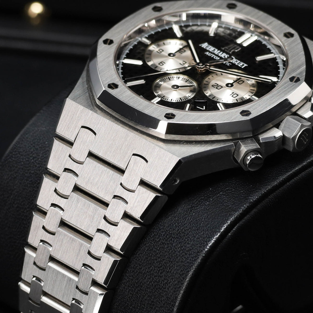 Audemars Piguet Royal Oak 2020 41mm Stainless Steel Black Grande Tapisserie Dial Stainless Steel Bezel Stainless Steel Integrated Bracelet 26331ST.OO.1220ST.02