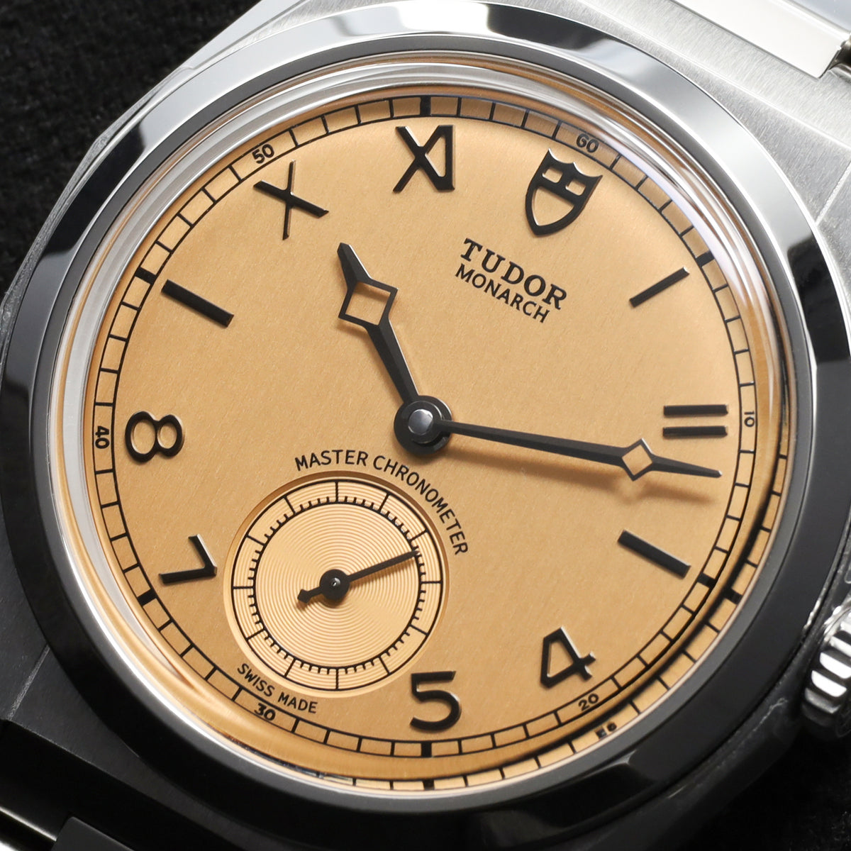 Tudor Monarch 2026 Complete 39mm Stainless Steel Dark Champagne Stainless Steel Stainless Steel Two-Link Bracelet with T-fit Clasp 2639W1A0U