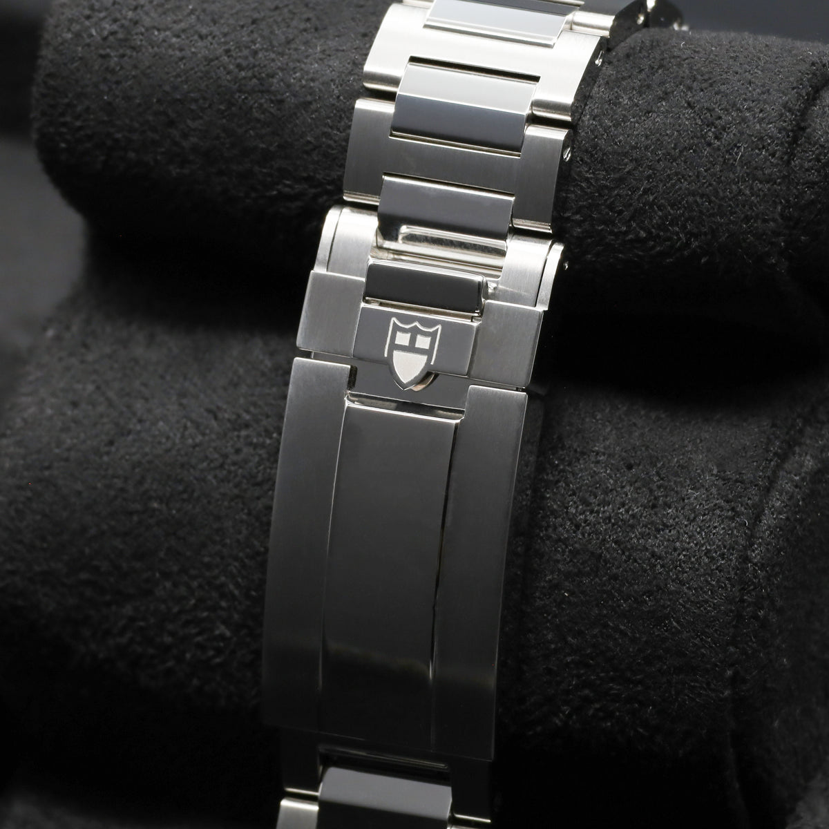 Tudor Monarch 2026 Complete 39mm Stainless Steel Dark Champagne Stainless Steel Stainless Steel Two-Link Bracelet with T-fit Clasp 2639W1A0U